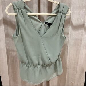 Banana Republic - Pale Green Sleeveless V-Neck Top - US Size Small